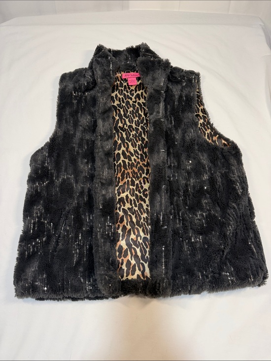 Betsey Johnson Jackets & Blazers - Betsey Johnson WL Black Faux Fur & Sequin Vest with Leopard Lining
